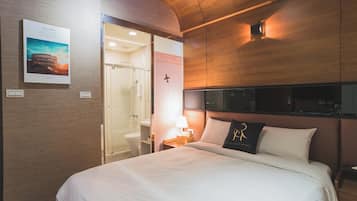 Superior Room | In-room safe, iron/ironing board, free WiFi, bed sheets