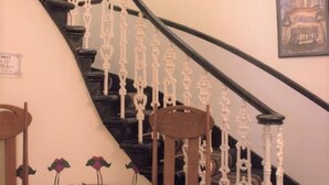 Unclassified image, 5 of 17, button - Rennie Mackintosh Art School Hotel (Glasgow)
