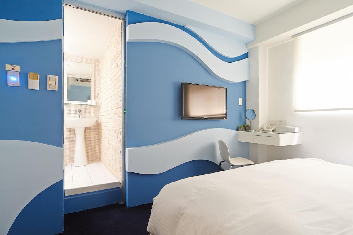 standard double room | premium bedding, down duvets, individually decorated