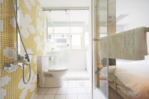 Standard Double Room | Bathroom
