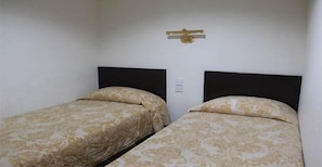 Standard Twin Room | In-room safe, free WiFi