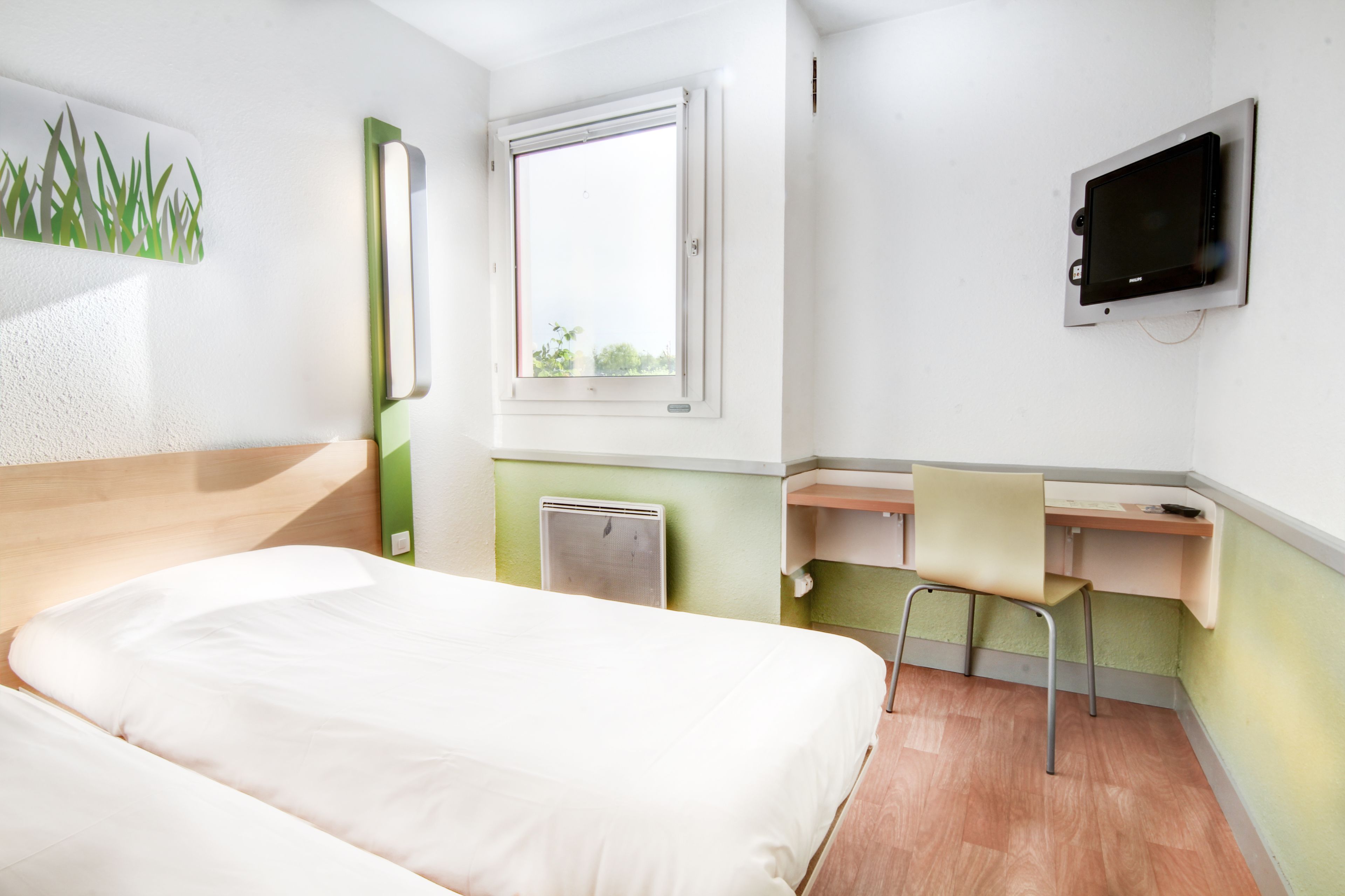 Skrivebord, lydisolering, strygejern/strygebræt, gratis Wi-Fi