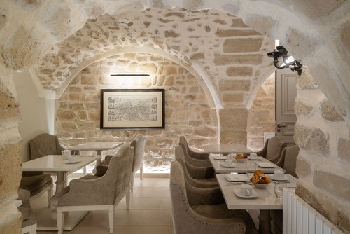 Hotel Saint-Louis en L'Isle - Notre-Dame