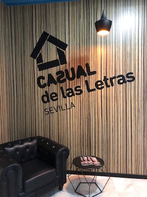 Lobby - Casual de las Letras Sevilla Hotel by Casual Hoteles (Seville)