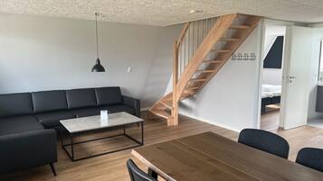 Hytte - 3 soveværelser - køkken (Linned eksklusiv) | Opholdsområde | Fladskærms-tv