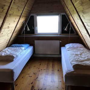 Cottage, 3 Bedrooms, Terrace (Linen Excluded)