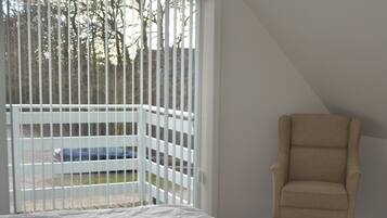 Deluxe Apartment | Iron/ironing board, free WiFi, wheelchair access