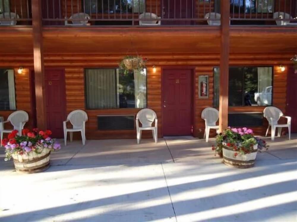 Chuck Wagon Lodge by null