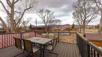 Family Suite, 3 Bedrooms, Kitchen | Terrace/patio