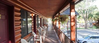 Austin's Chuckwagon Lodge