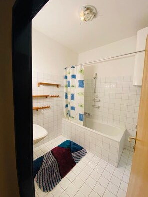 Apartment, 1 Bedroom | Bathroom