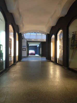 Hallway - Hans-Sachs-Gasse 10 (Graz)