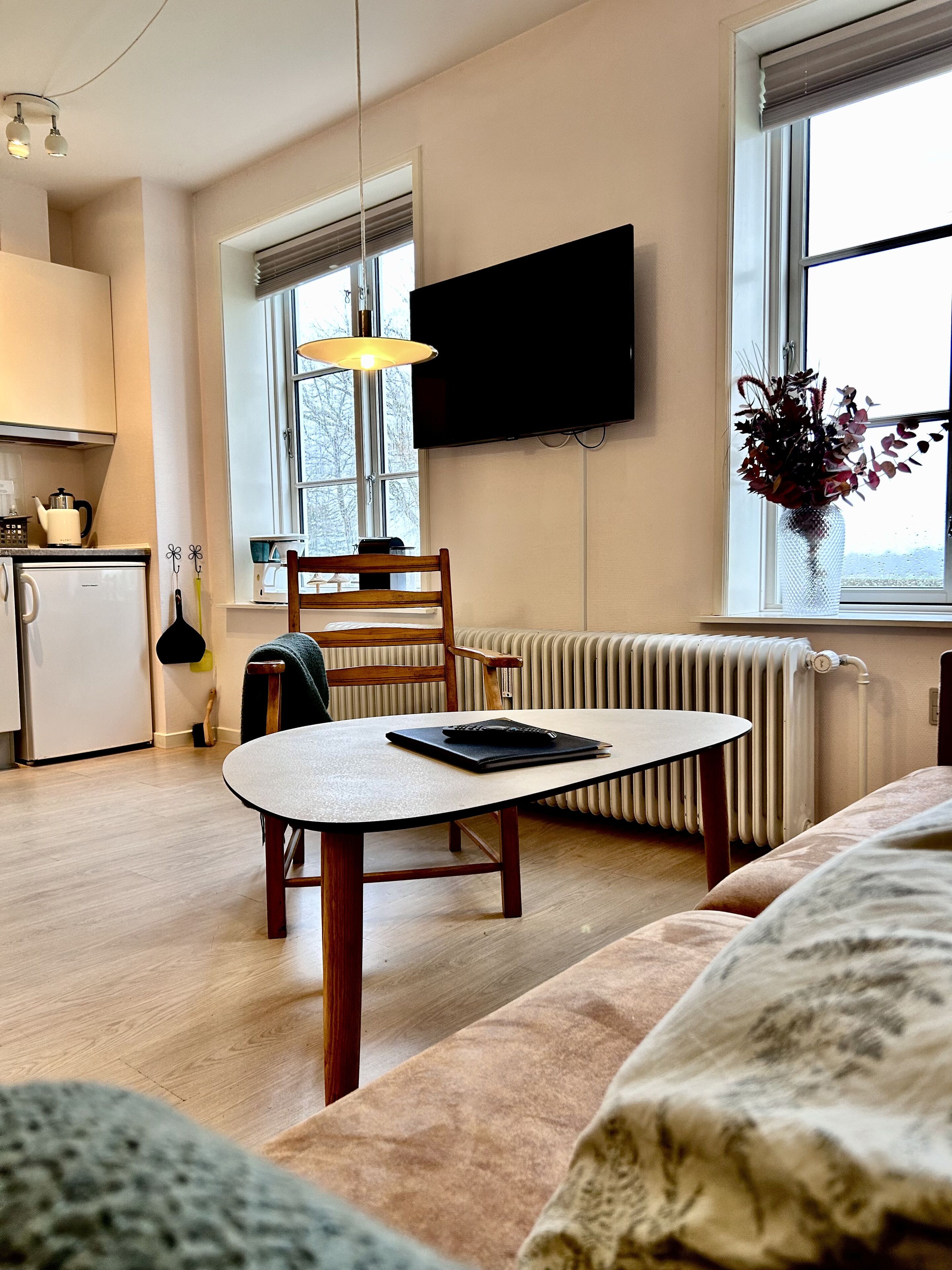 family room | living room | flat-screen tv