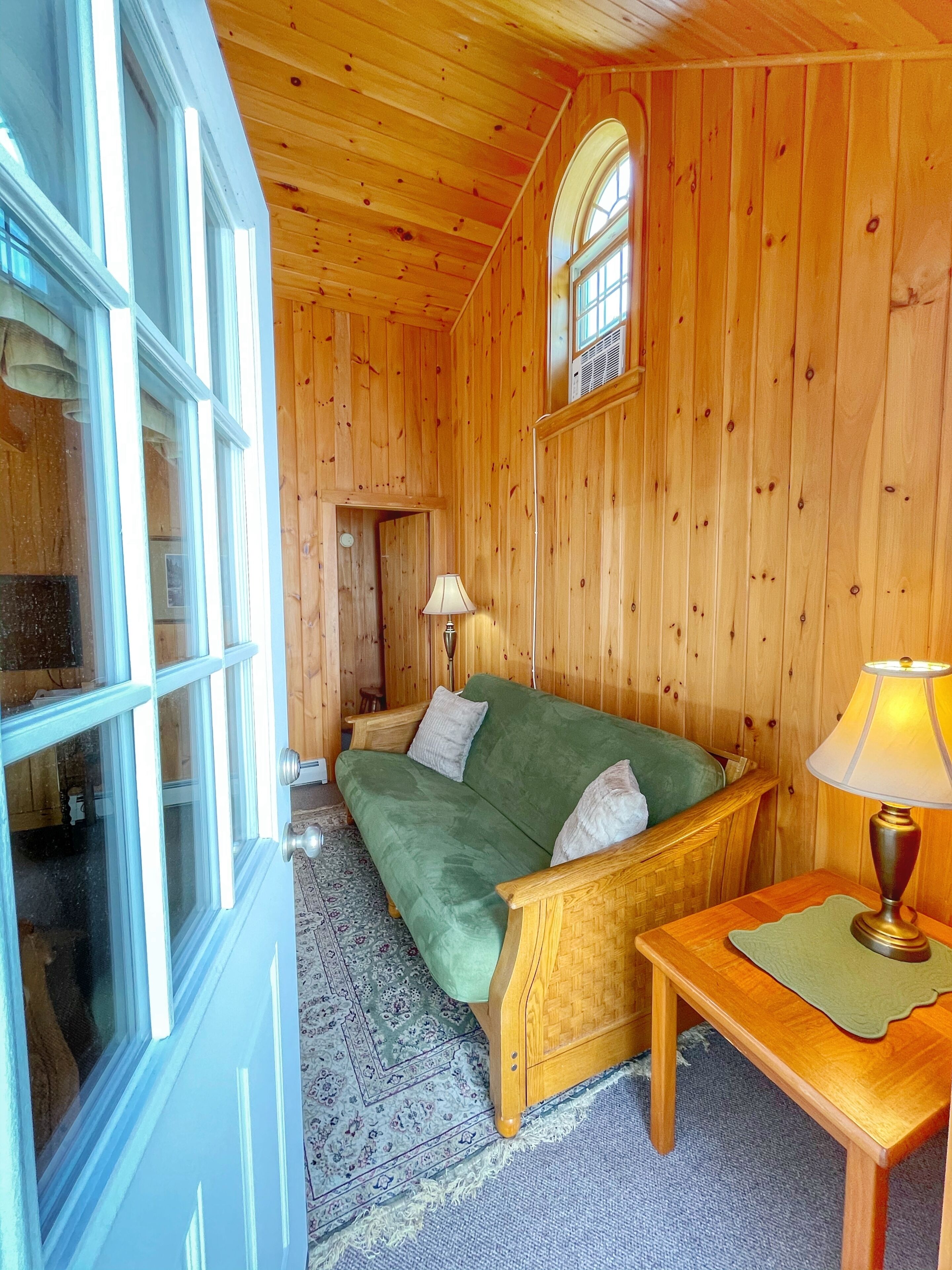 lovely 1br acadia apartment in bar harbor | iron/ironing board, free wifi