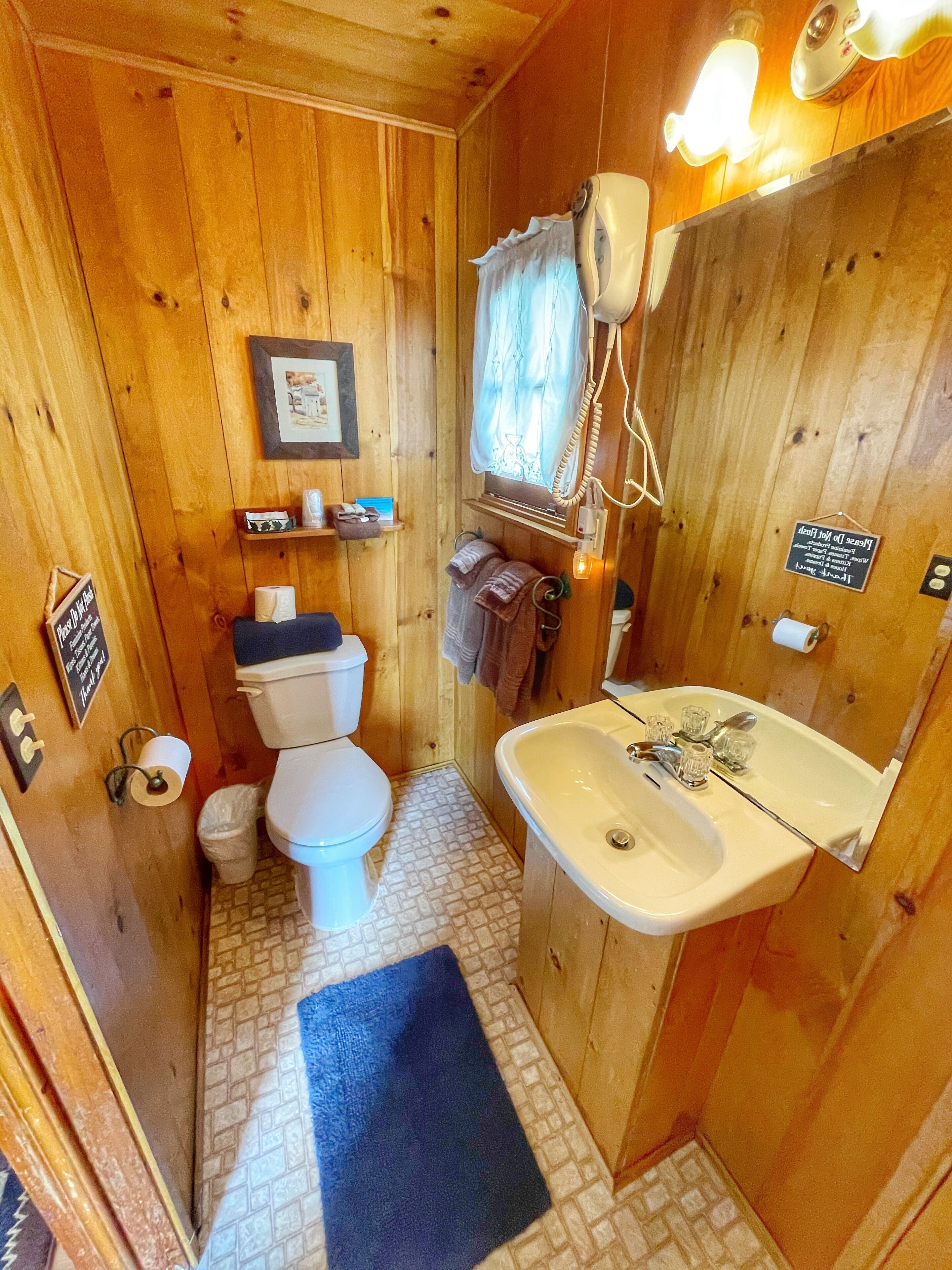 iron/ironing board, free wifi