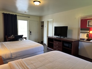 Desk, rollaway beds, free WiFi