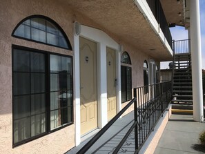 Exterior detail - Seaview Inn (Grover Beach)