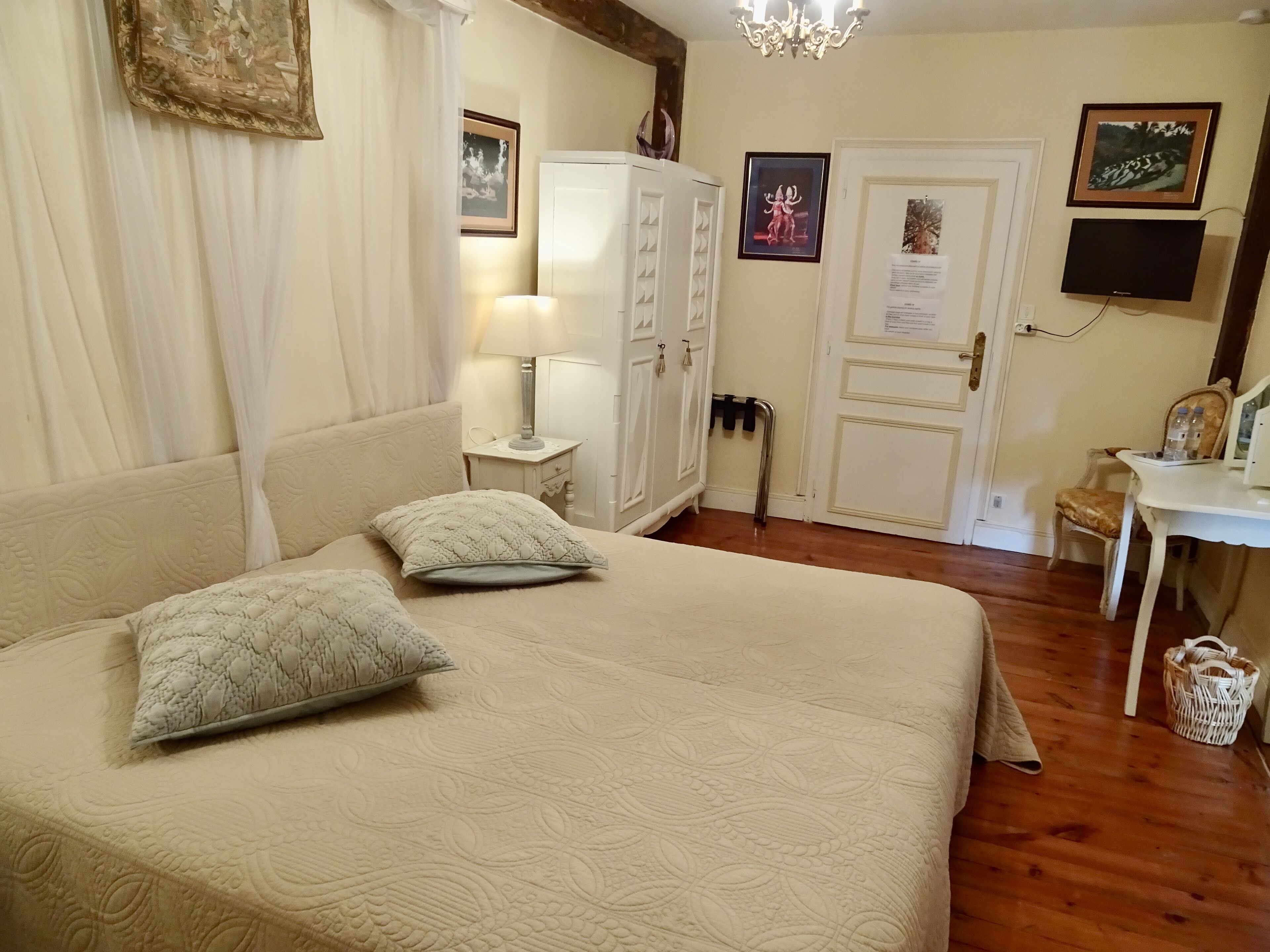 Standard Double or Twin Room, Private Bathroom, Park View