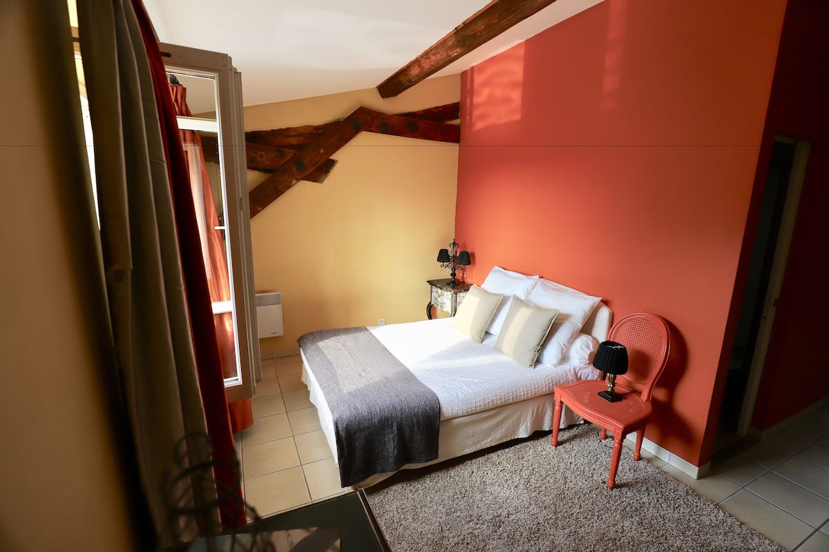 Suite, 2 Bedrooms | Blackout curtains, iron/ironing board, free cots/infant beds