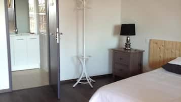 Wifi gratis y ropa de cama