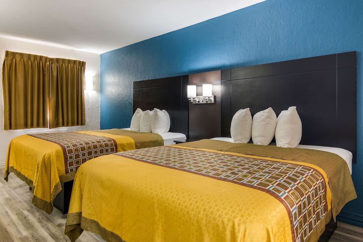 Standard Room, 2 Queen Beds, Non Smoking