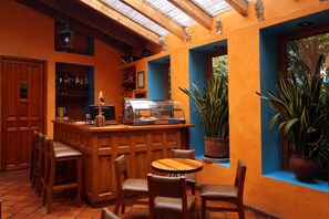 Bar (en el alojamiento)