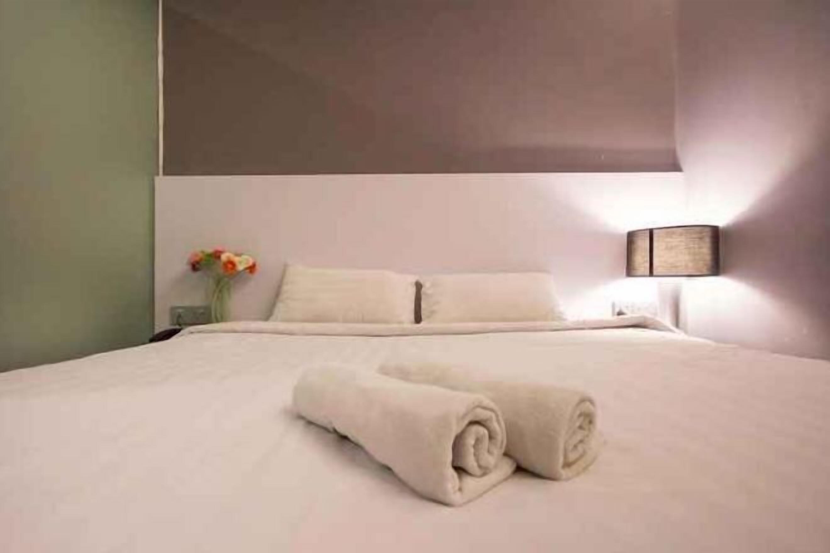 办公桌、熨斗/熨板、免费 WiFi