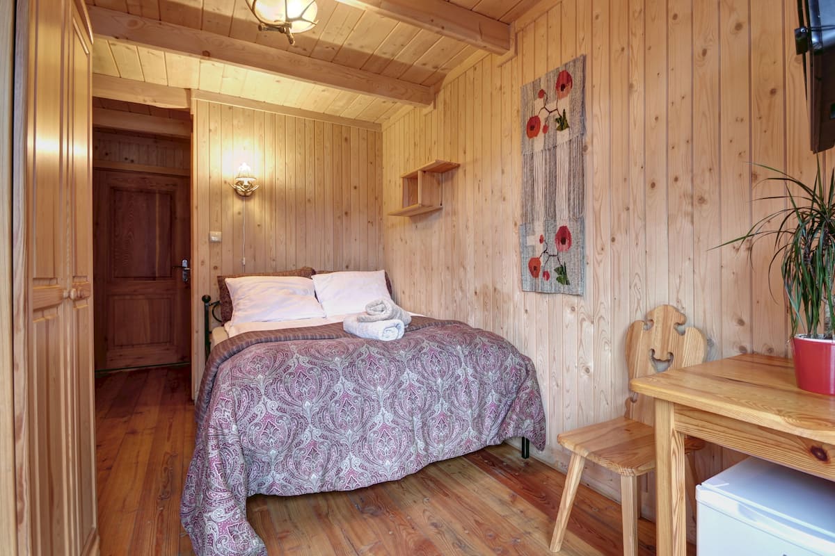 Habitación doble (200688229) | Sábanas de algodón egipcio, edredón, cunas gratuitas y wifi gratis