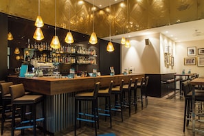 Bar (on property) - Motel One Leipzig-Augustusplatz (Leipzig)