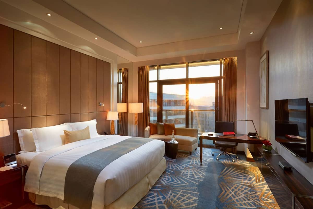 1 bedroom, minibar, in-room safe, individually decorated