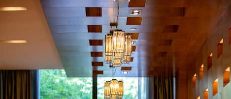 5 restaurants, breakfast, lunch, dinner served; Chinese cuisine