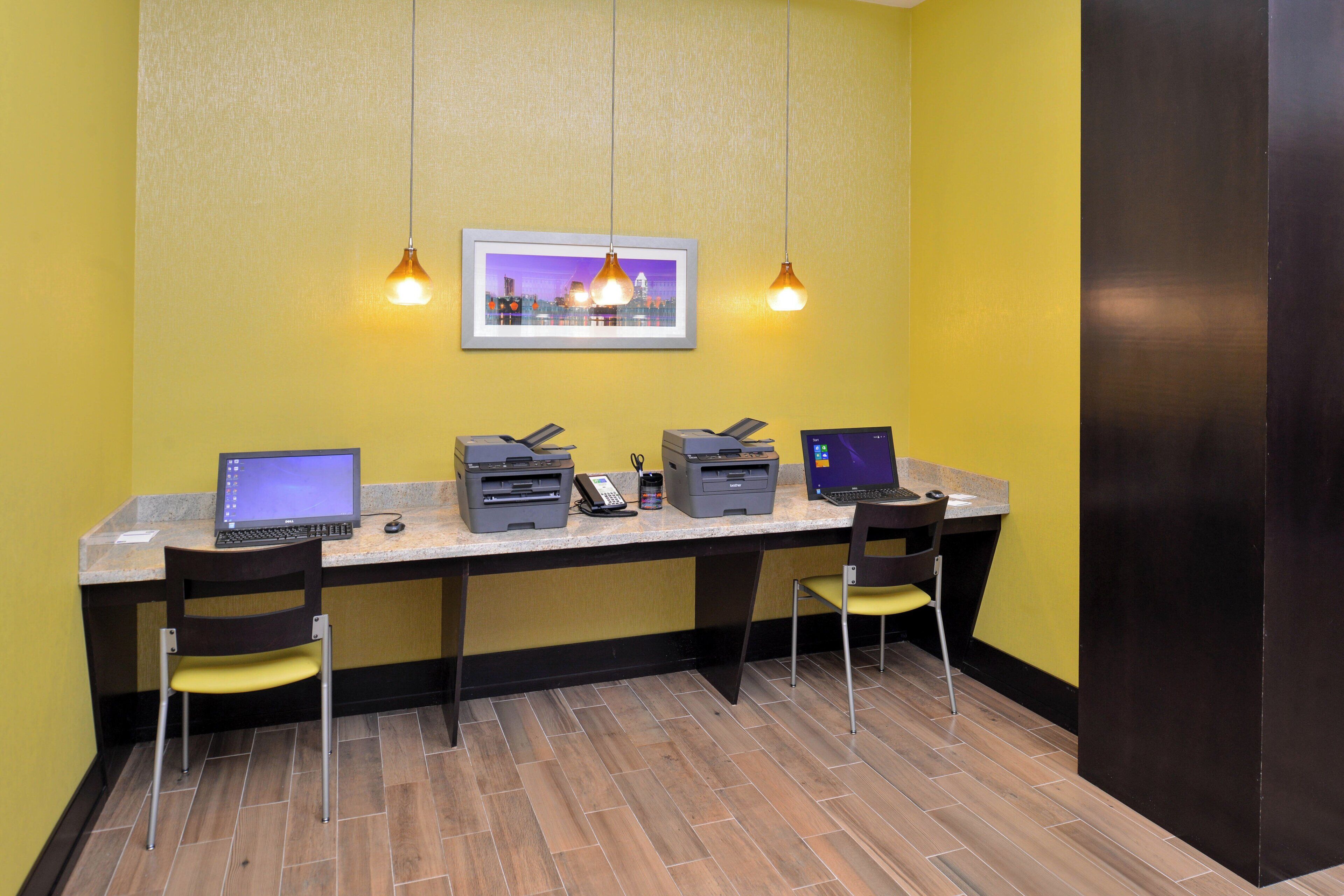 Photo - Holiday Inn Express & Suites Austin South