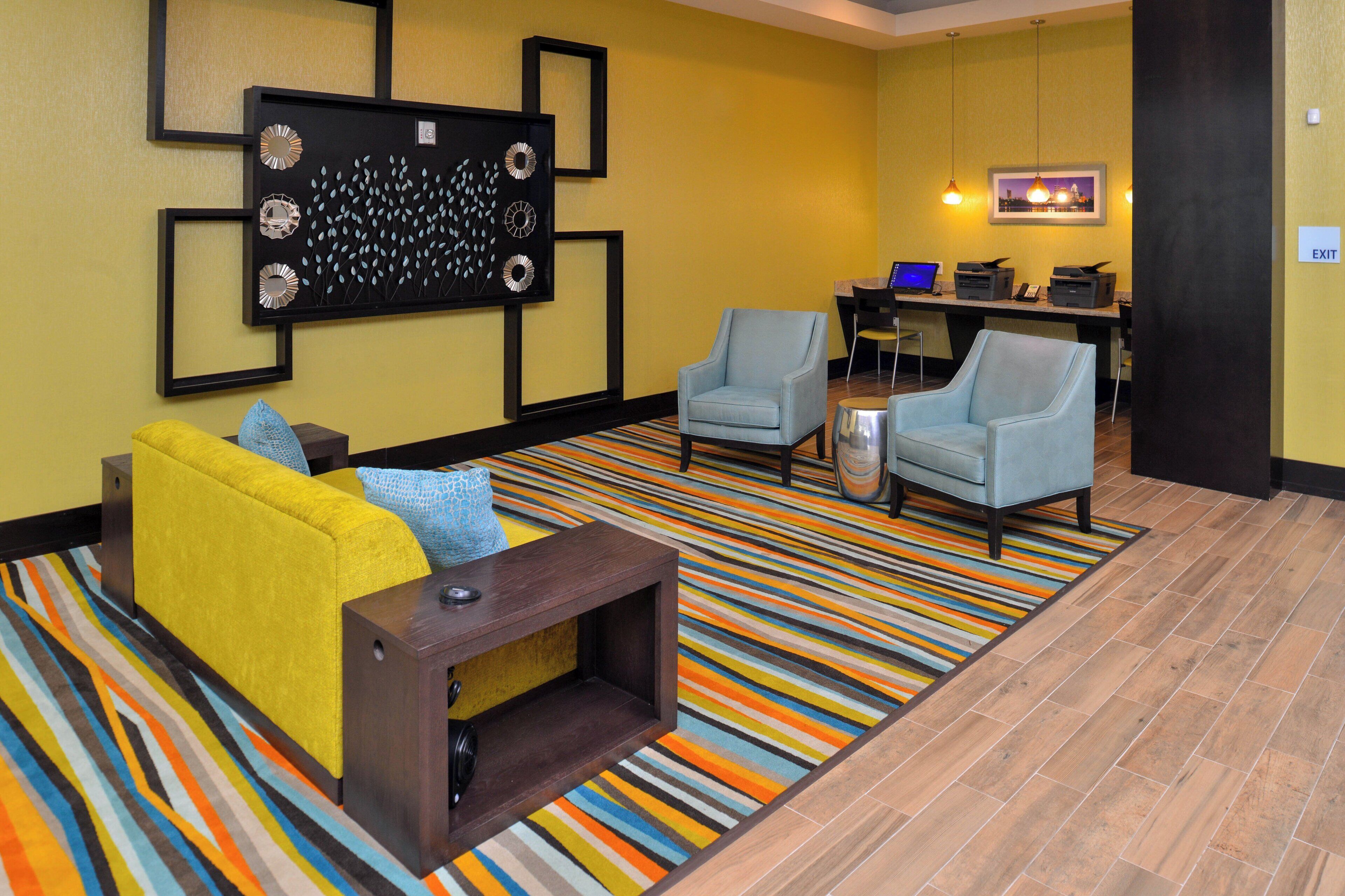 Photo - Holiday Inn Express & Suites Austin South
