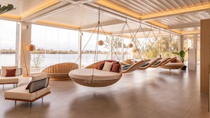 Salas de tratamientos para parejas, sauna, bañera de hidromasaje 
