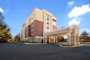 Exterior - Hampton Inn & Suites Camp Springs/Andrews AFB (Suitland)