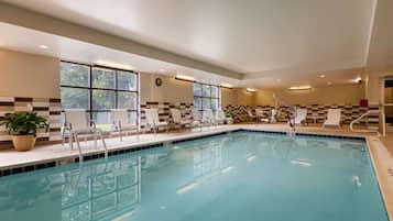 Indendørs pool