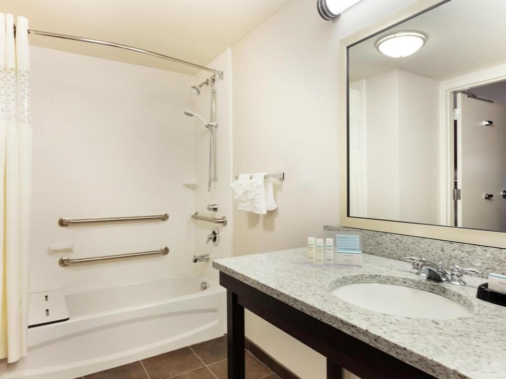 Bathroom | Shower, free toiletries, towels