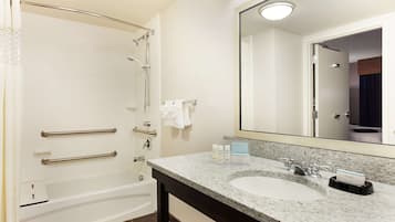 Shower, free toiletries, towels