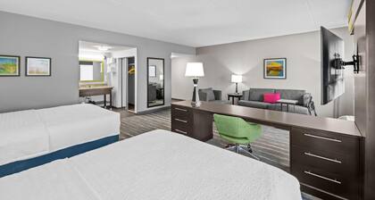 Hampton Inn & Suites Camp Springs/Andrews AFB