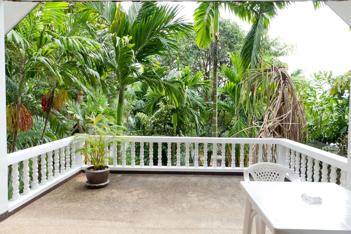 Deluxe Room | Terrace/patio