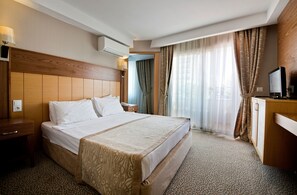 Free minibar, in-room safe, WiFi, bed sheets - M.C Beach Park Resort Hotel - All Inclusive (Alanya)