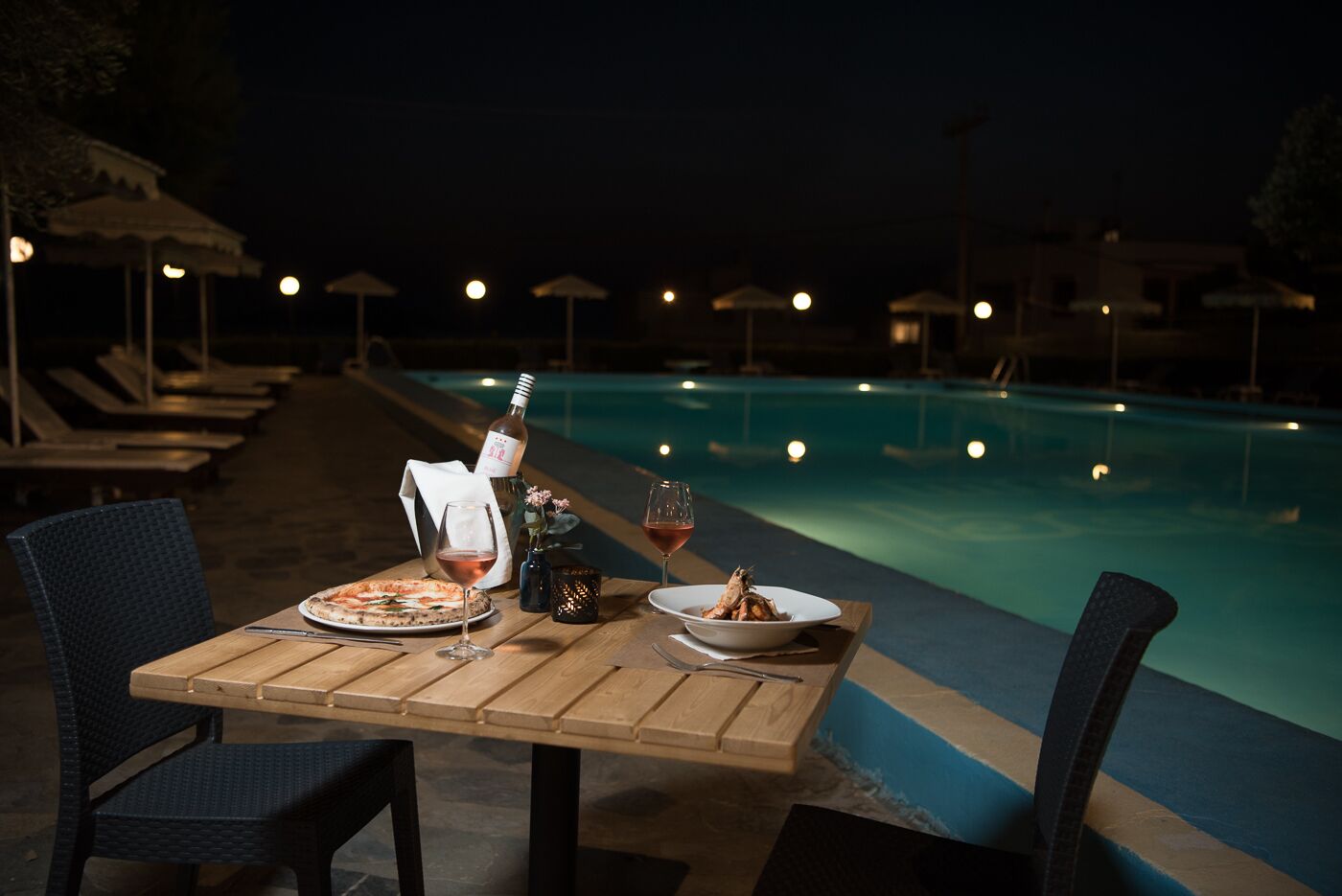 breakfast, lunch, dinner served; italian cuisine