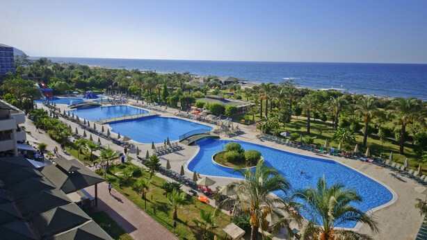 Outdoor pool - MC Arancia Resort Hotel - All Inclusive (Alanya)