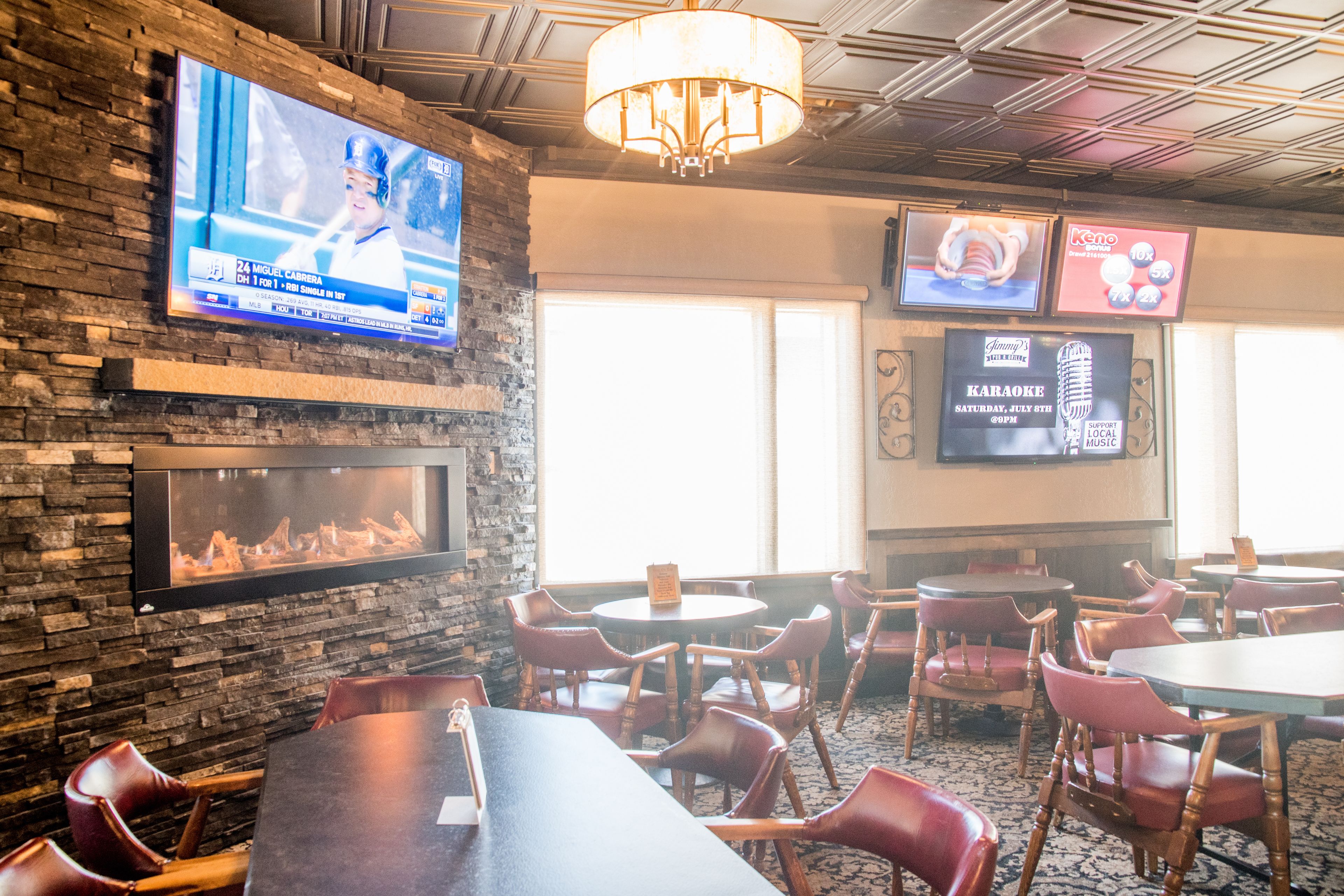 serves lunch and dinner