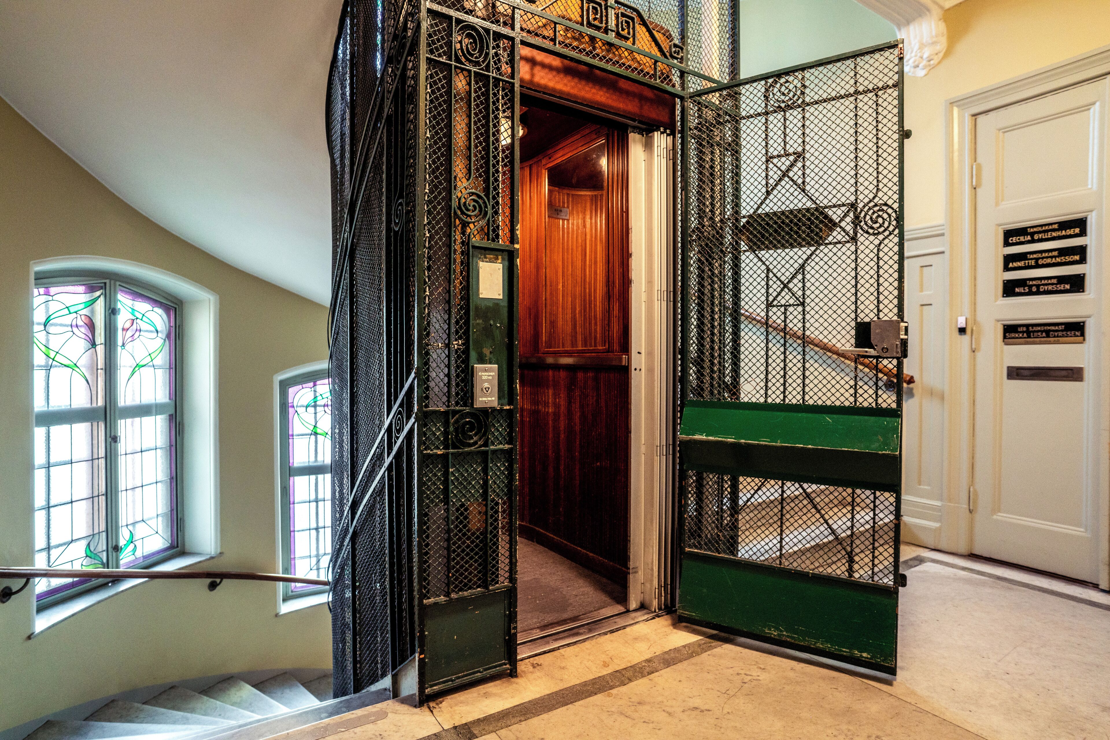 Foto - Queen's Hotel by First Hotels