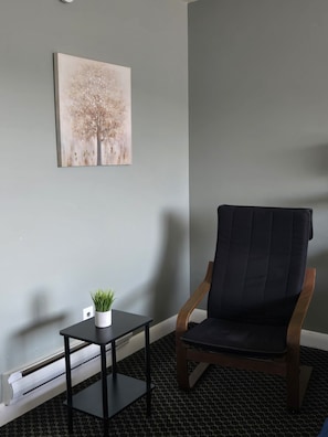Double Room, 1 King Bed | Iron/ironing board, free cribs/infant beds, free WiFi, bed sheets