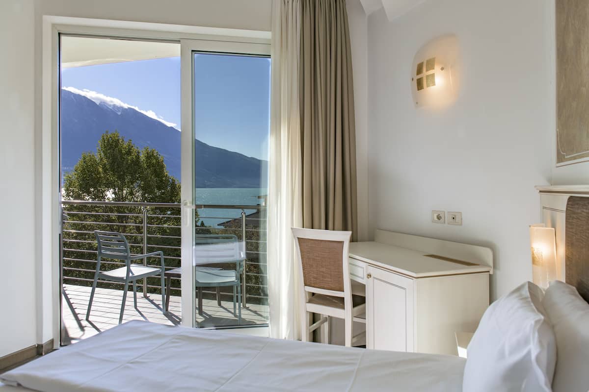 1 slaapkamer, donzen dekbedden, een minibar, een kluis op de kamer