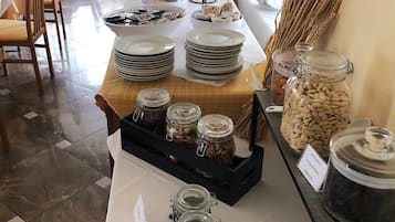 Colazione a buffet inclusa, servita tutte le mattine