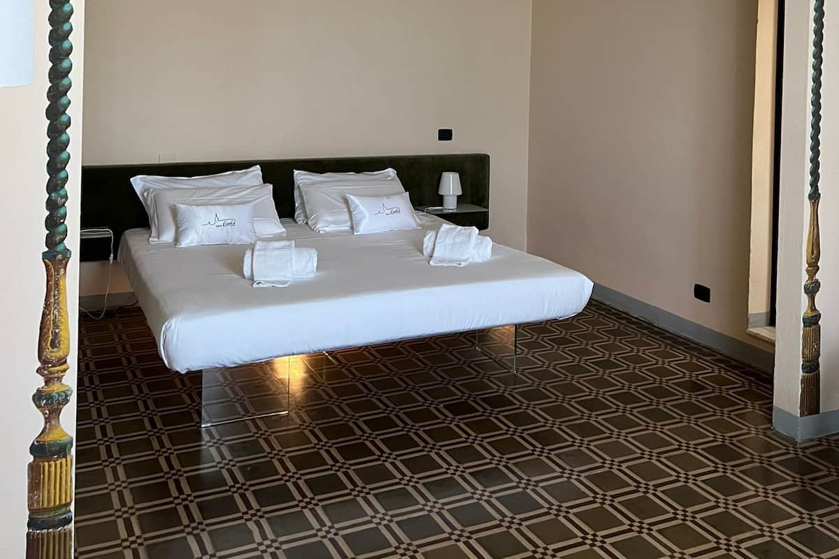 Superior Room, 1 Bedroom | 1 bilik tidur, cadar Frette Itali, katil Select Comfort, bar mini