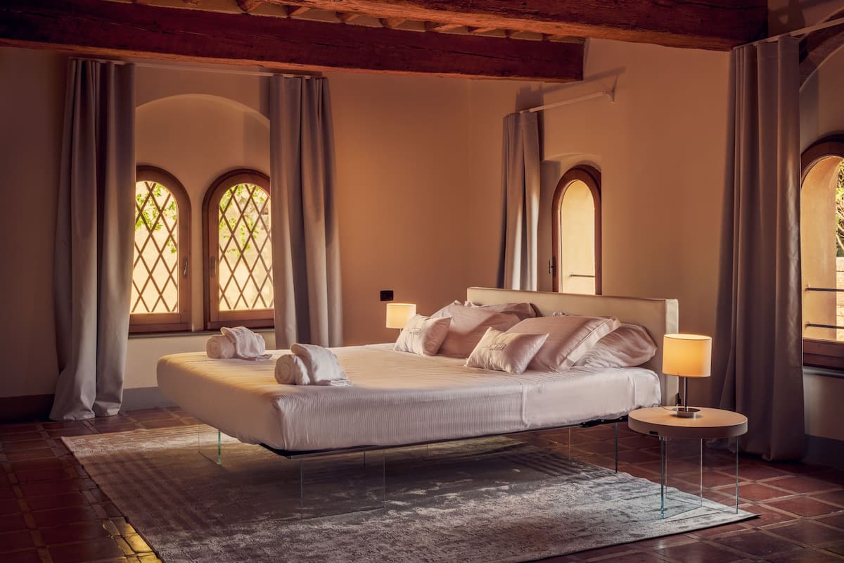 Deluxe Suite, 1 Bedroom | 1 bilik tidur, cadar Frette Itali, katil Select Comfort, bar mini